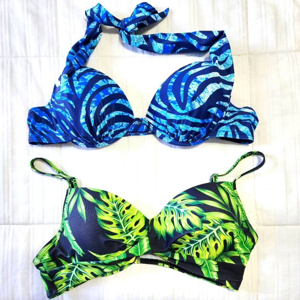 Bikini tops (2)